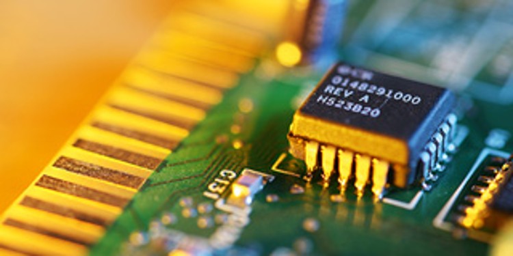 Glass yarns as base fabric for printed circuit boards