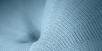 Detailaufnahme eines flachgestrickten Schuhoberstoffs