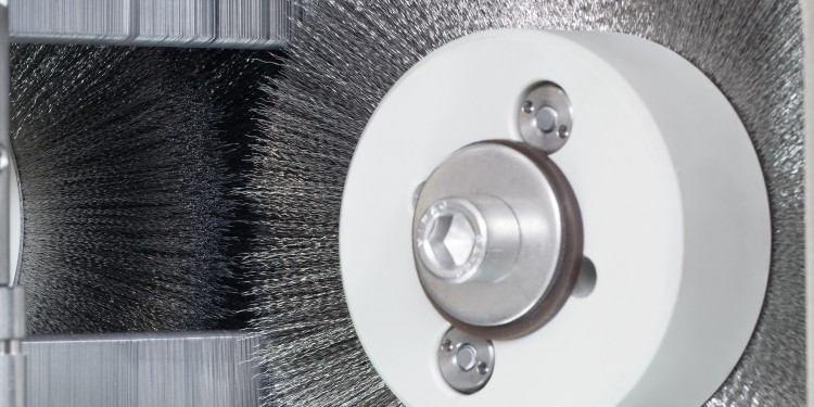Cleaning of drop wires