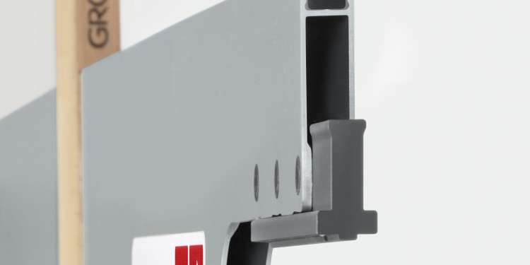 The carbon-fiber-reinforced profile